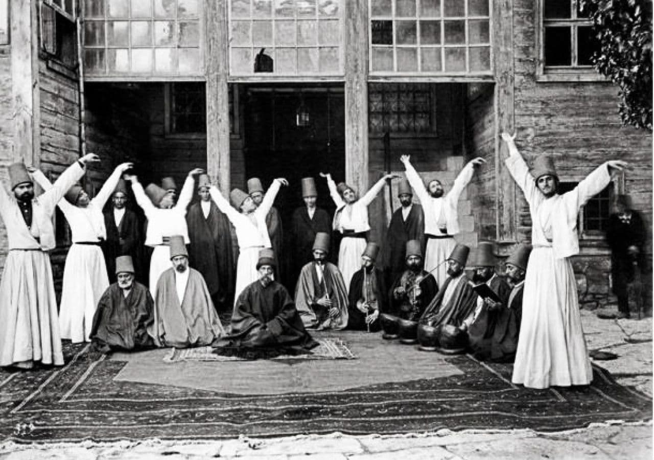 گلهای سرخ و بلبلان: در جستوجوی آنارشیسم سنّتی در ایران